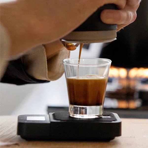 Un espresso hecho a mano, literalmente